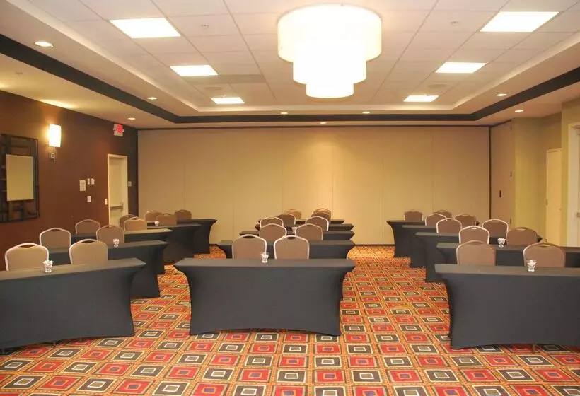 هتل Hilton Garden Inn Birmingham/trussville