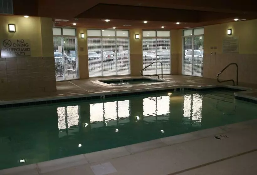 هتل Hilton Garden Inn Birmingham/trussville