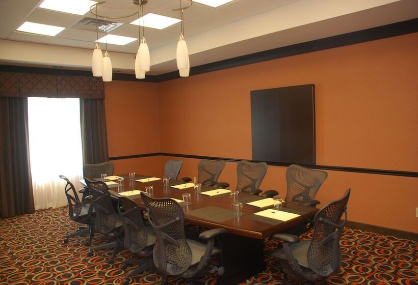 בית מלון כפרי Hilton Garden Inn Birmingham/trussville