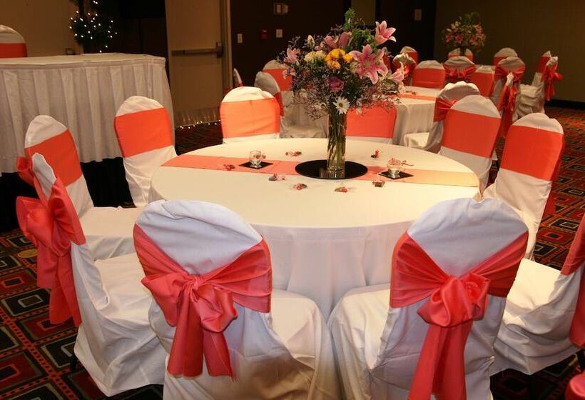 בית מלון כפרי Hilton Garden Inn Birmingham/trussville