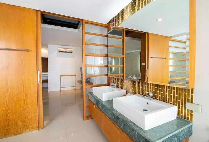 酒店 Royal Beach View