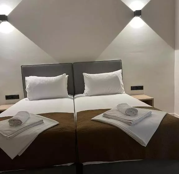 Отель Saint Spiridon