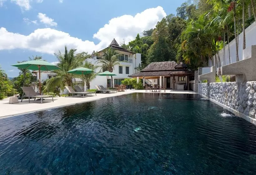 ホテル Sensive Hill Villas