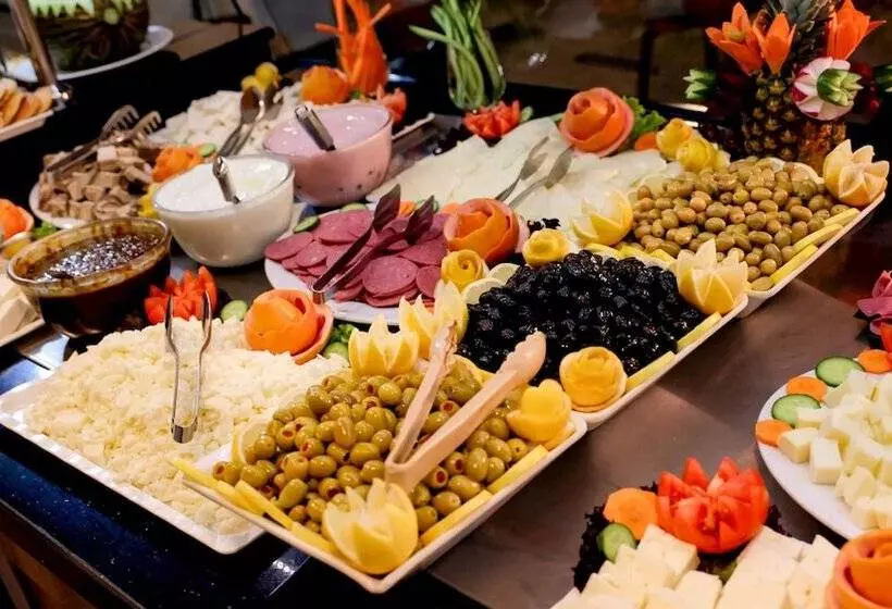 هتل The Corner Park