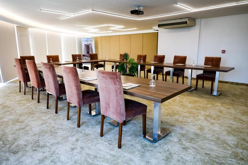 هتل The Corner Park