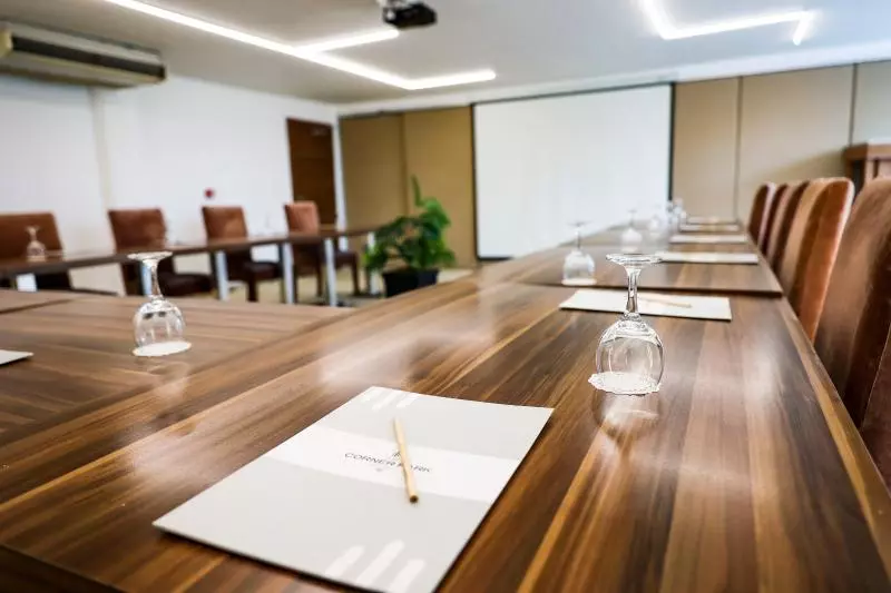 هتل The Corner Park