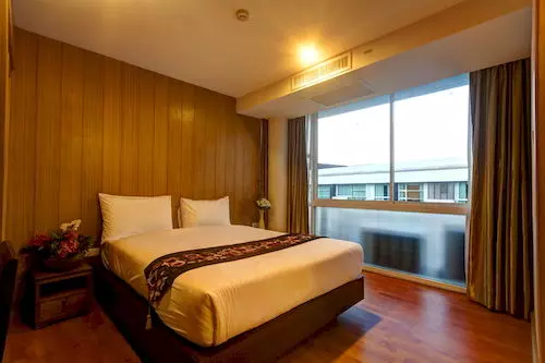 酒店 The Kris Residence