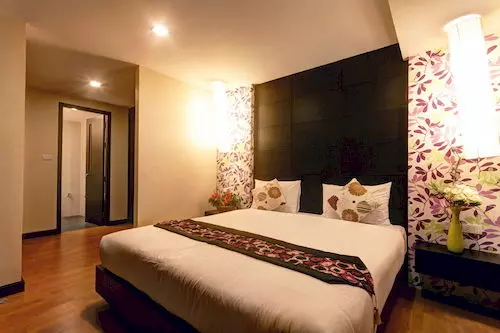 酒店 The Kris Residence