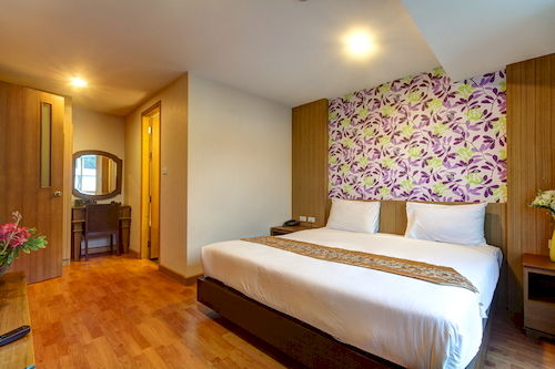 酒店 The Kris Residence