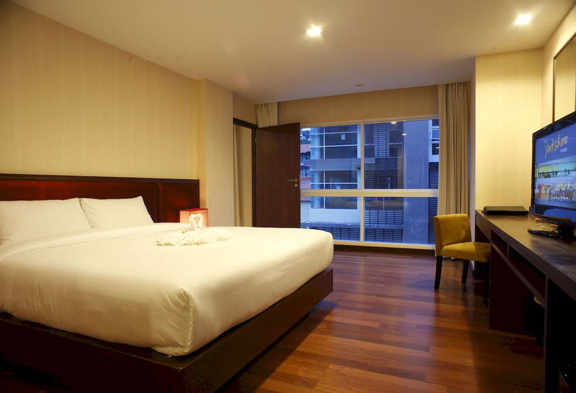 酒店 The Kris Residence