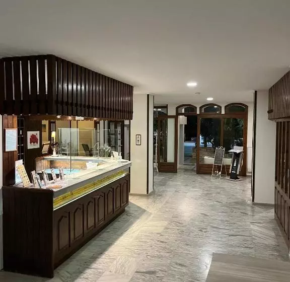 Theodorou Beach Hotel Apartments