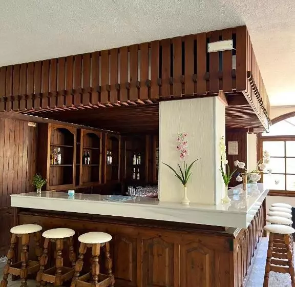 Theodorou Beach Hotel Apartments