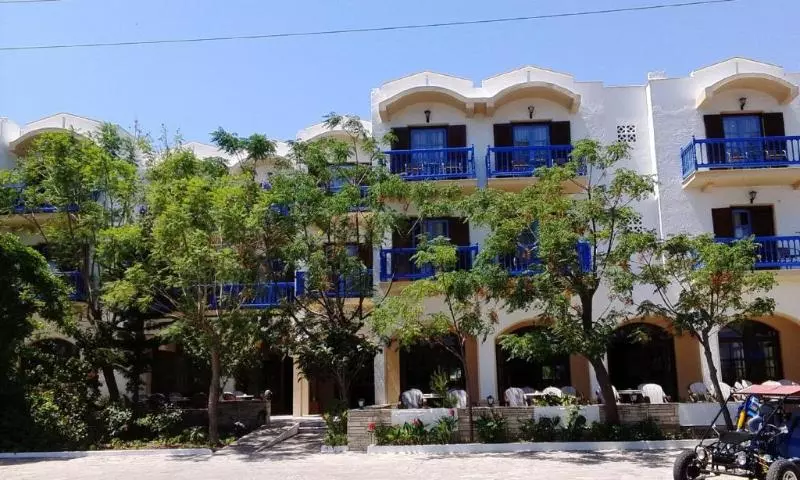 Theodorou Beach Hotel Apartments