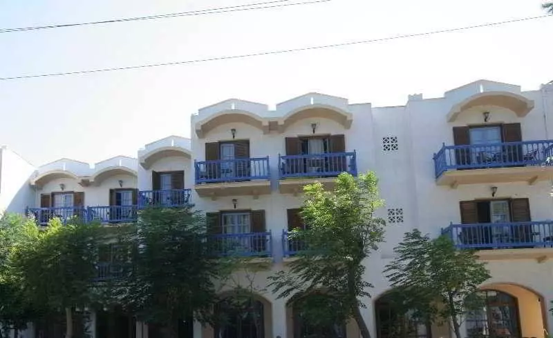 Theodorou Beach Hotel Apartments