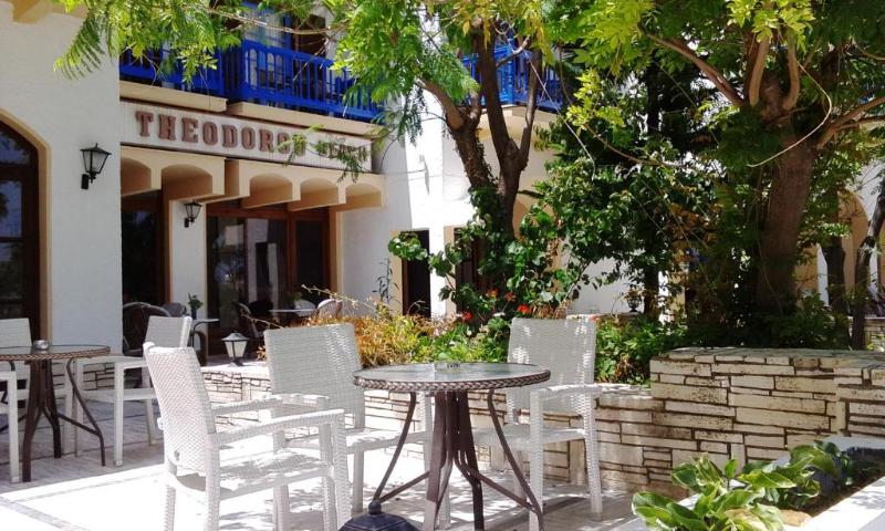 Theodorou Beach Hotel Apartments