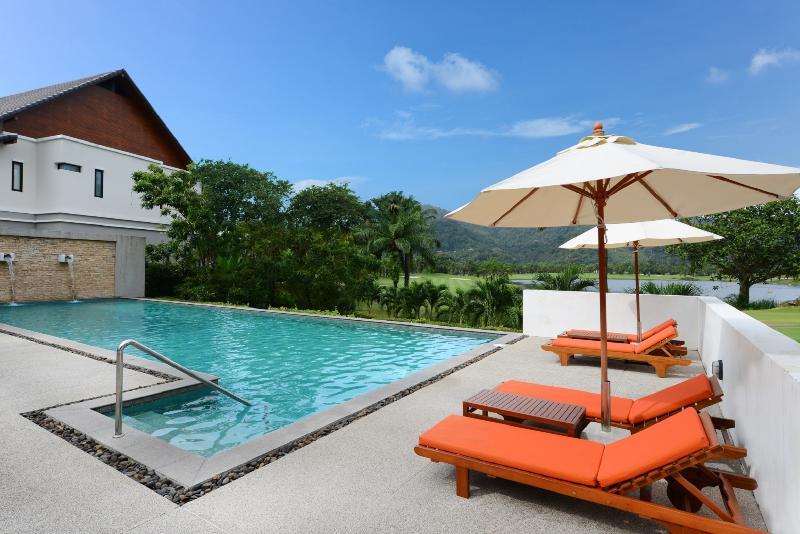 ホテル Tinidee Golf Resort Phuket   Sha Extra Plus