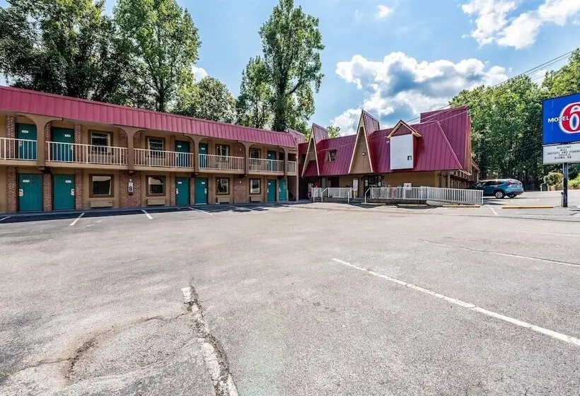 Motel 6 Gatlinburg, Tn   Smoky Mountains