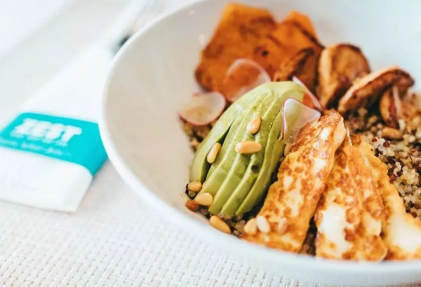 Pine Cliffs Hotel, A Luxury Collection Resort