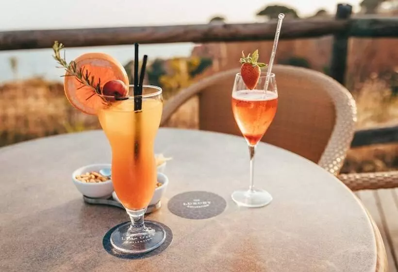 Pine Cliffs Hotel, A Luxury Collection Resort