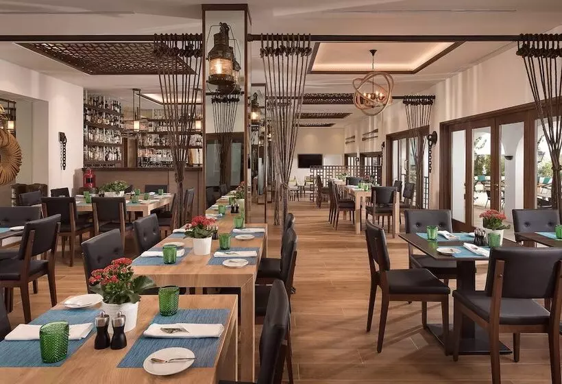 Pine Cliffs Hotel, A Luxury Collection Resort