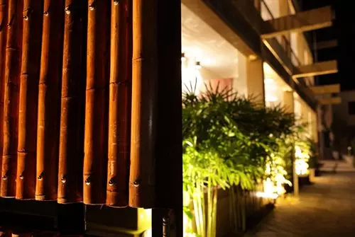 Taro Hotel & Bungalows