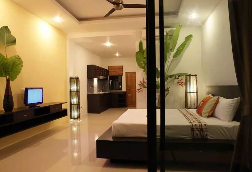 Taro Hotel & Bungalows