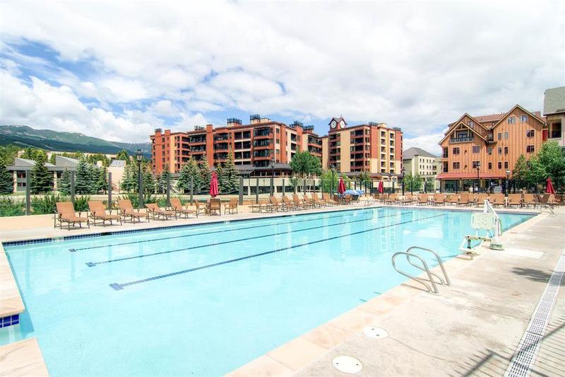 Water House On Main Street #5211