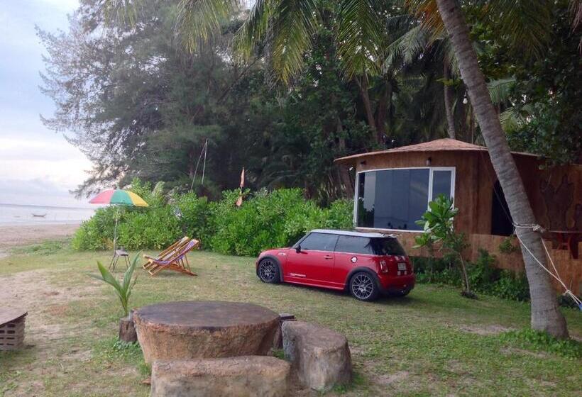 هتل Ban Tawansongfa