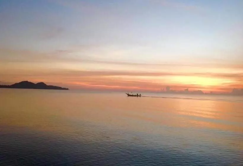 ホテル Ban Tawansongfa