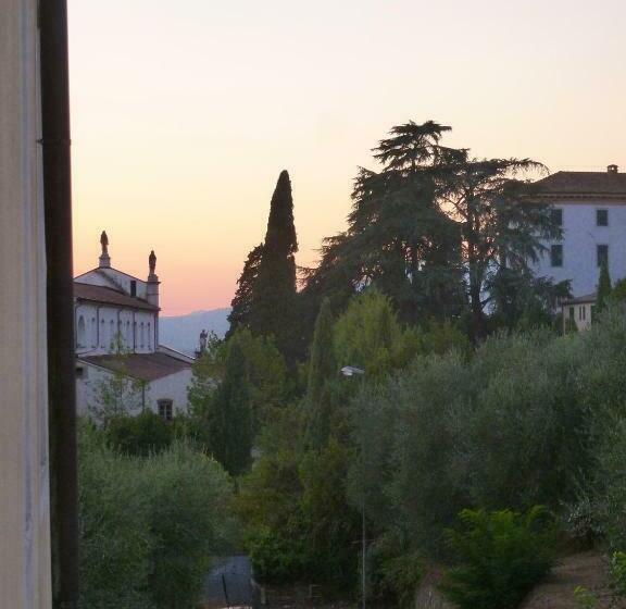 تختخواب و صبحانه Casa Marcè A Sonno