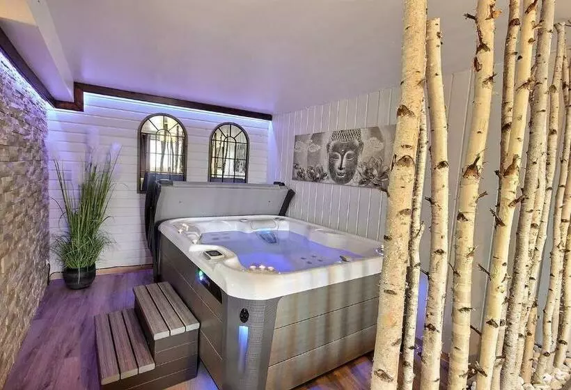 Majatalo Spa Et Romance à Molliebon