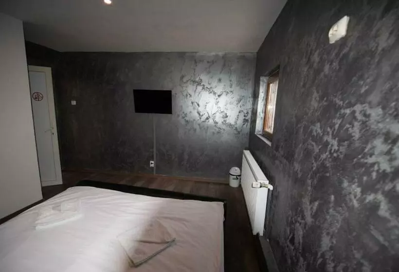 Majatalo Vila Estera Therme Balotesti