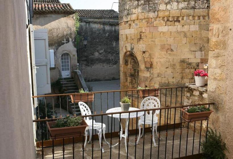 פנסיון Xvi Century Mansion