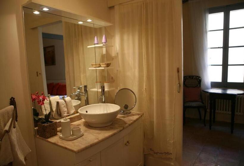 פנסיון Xvi Century Mansion