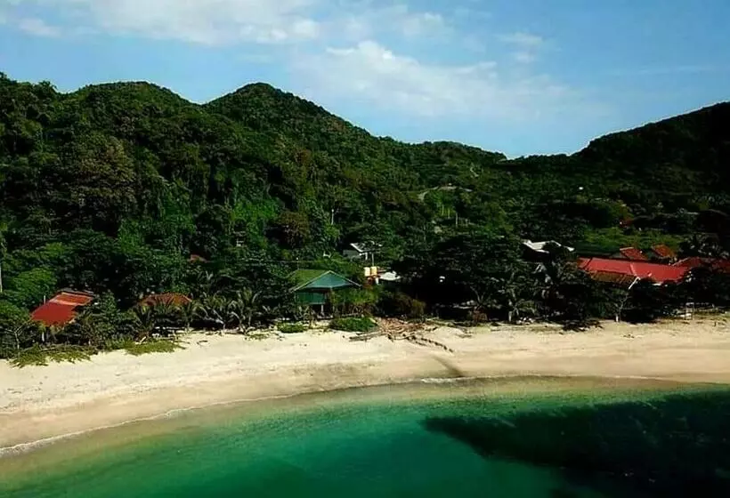 ユースホステル Castaway Surf Retreat 1