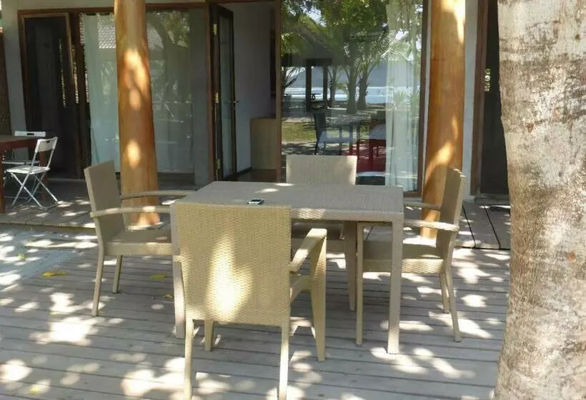 ユースホステル Castaway Surf Retreat 1