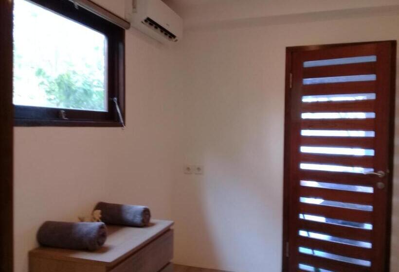 旅馆 Castaway Surf Retreat 1