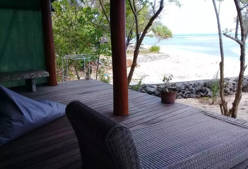 ユースホステル Castaway Surf Retreat 1