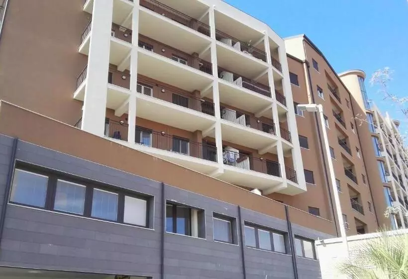 تختخواب و صبحانه I Granai Messina