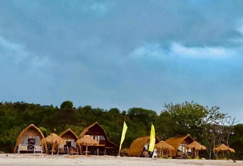 ホテル Alam Karang