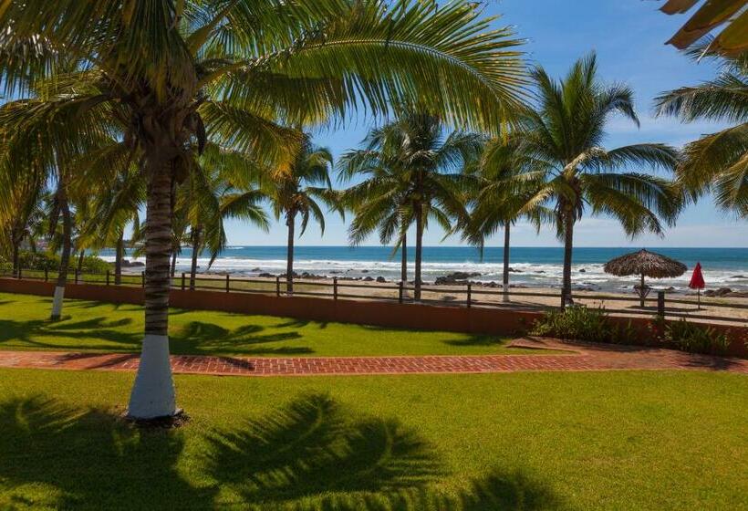 Hotel The Resort At Majahua Palms