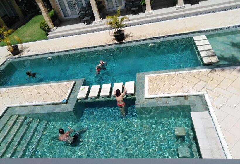 Bali Court Hotel & Apartment