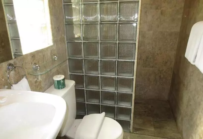 Bali Court Hotel & Apartment