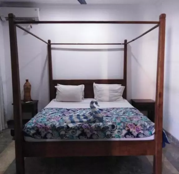 Bali Court Hotel & Apartment