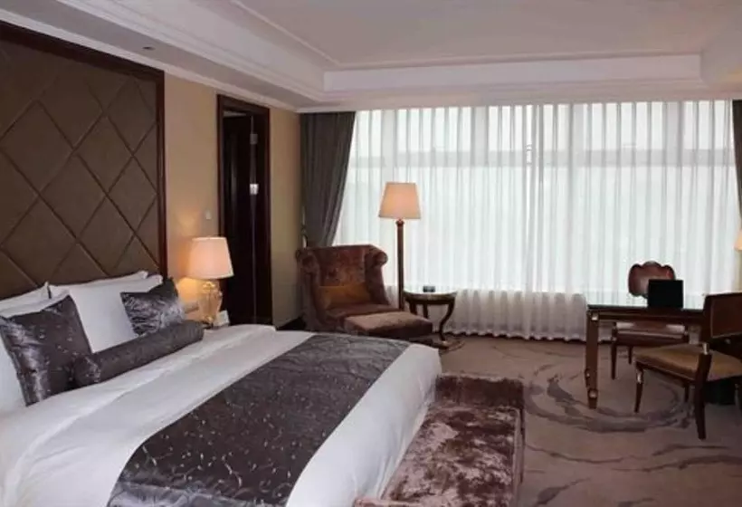 هتل Liaoning International