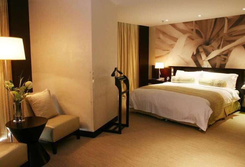 Otel China National Convention Center