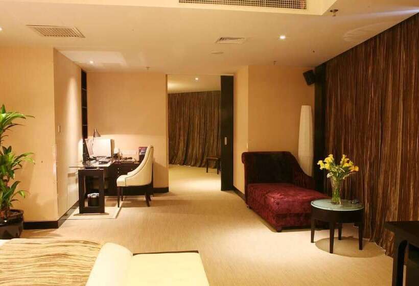 Otel China National Convention Center