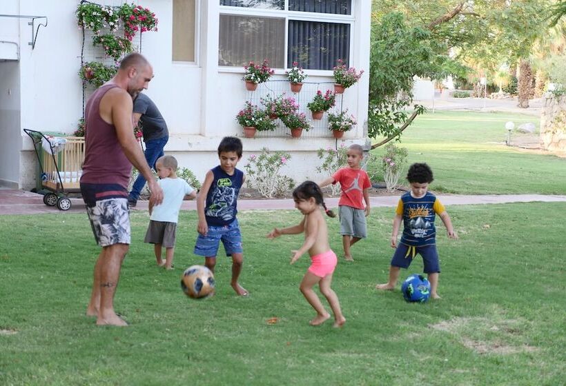 Отель Eilot Kibbutz Country Lodging