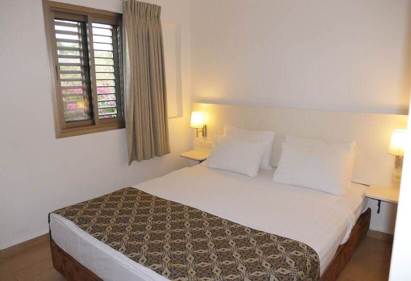 Отель Eilot Kibbutz Country Lodging