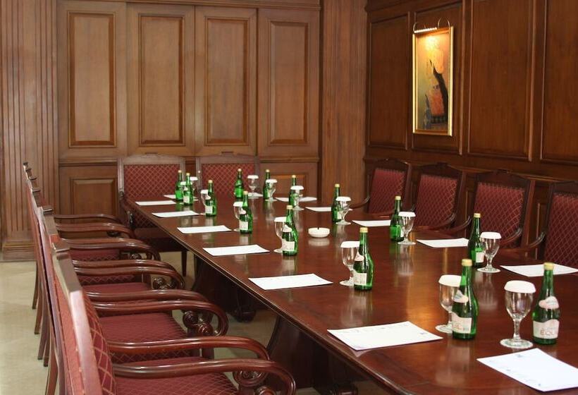 בית מלון כפרי Finna Golf & Country Club